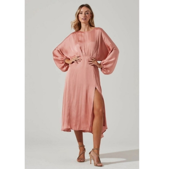 Astr Pink Midi Dress - Picture 4 of 13